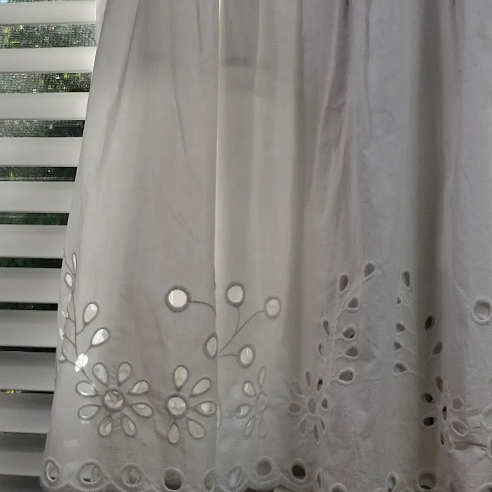 J. Crew White A-Line Skirt with Floral Embroideryrew.‎ Size 8
